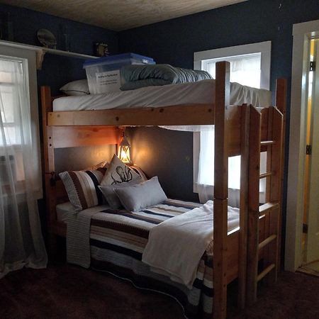 The Goulding Cottage And Farm - 4 Beds, 3 Baths Henrieville Eksteriør bilde