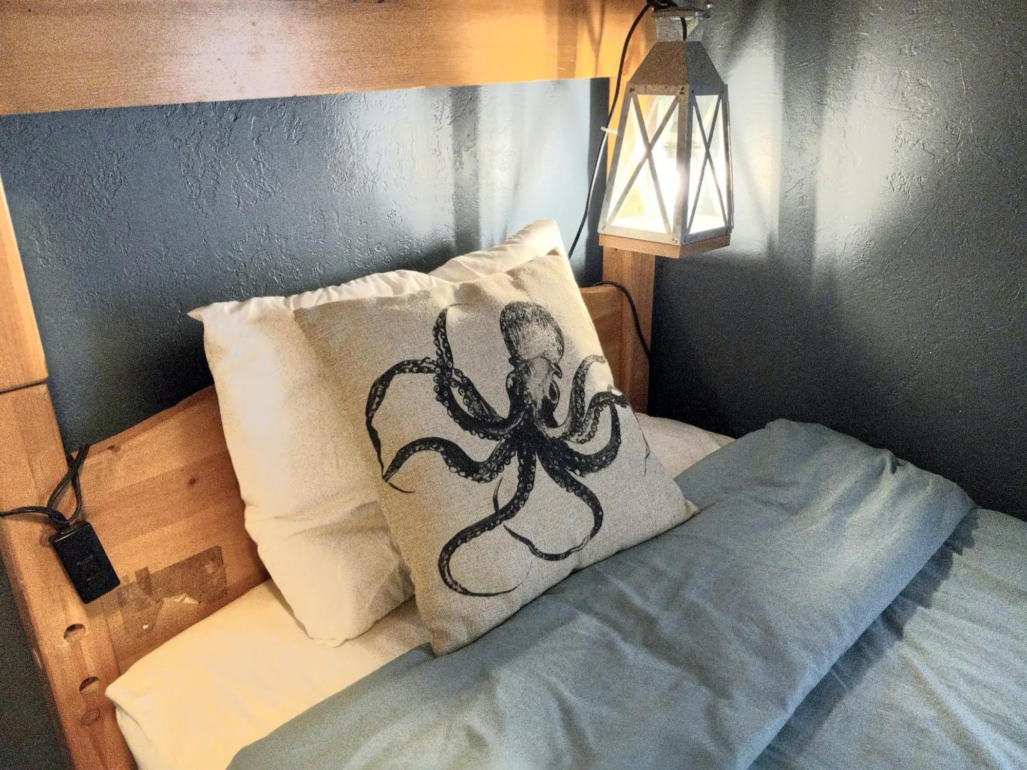 The Goulding Cottage And Farm - 4 Beds, 3 Baths Henrieville Eksteriør bilde
